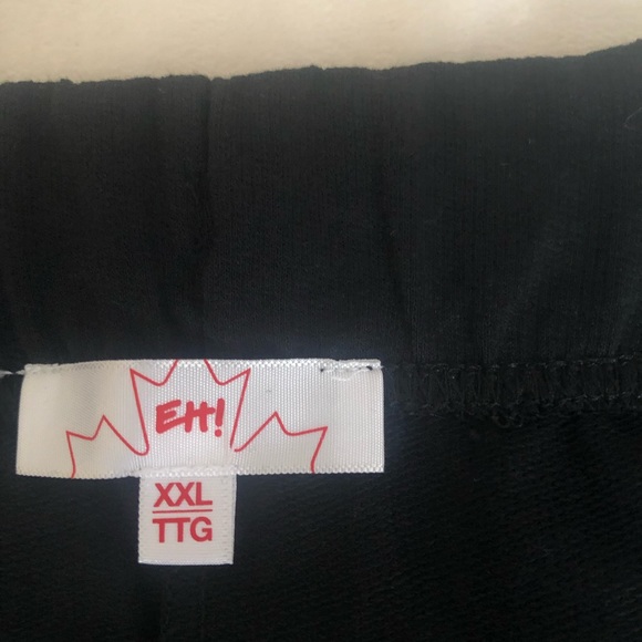 Elastic waist men’s black shorts - Picture 4 of 4